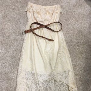 Hi Low cream lace dress with belt!