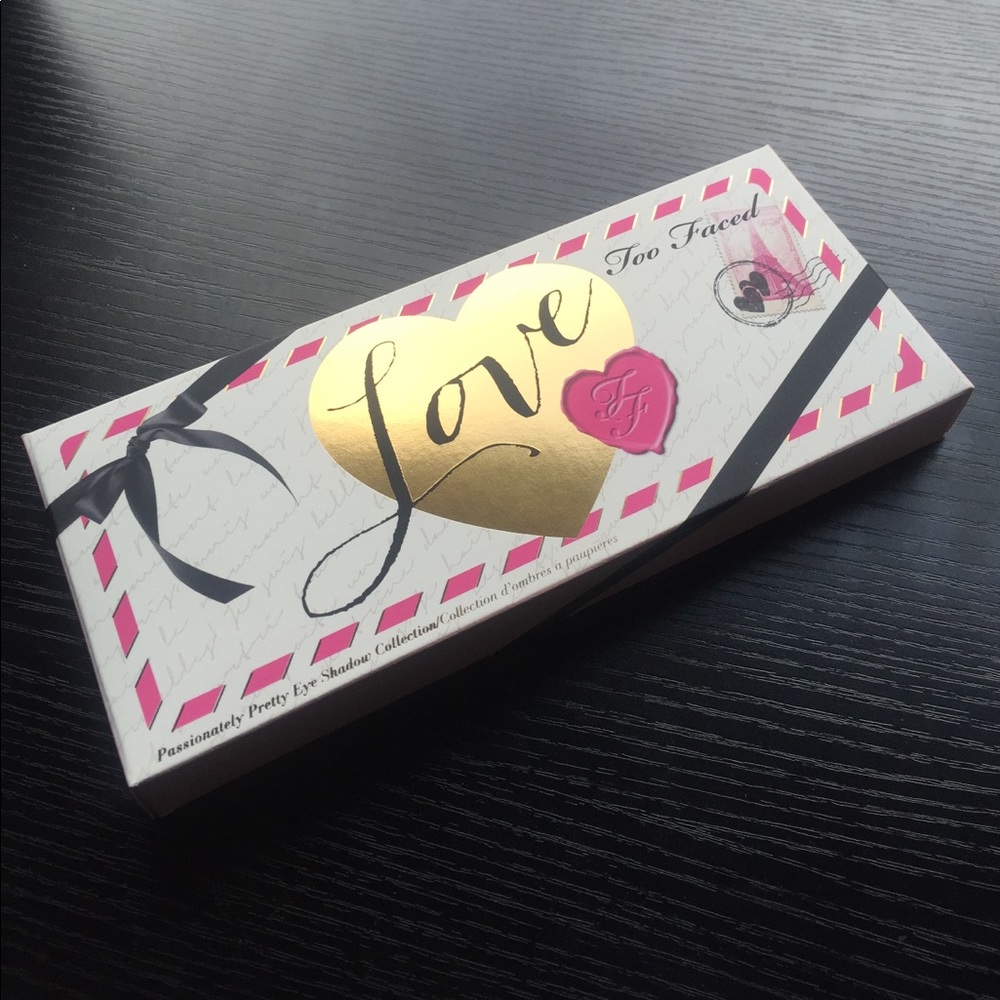 Too Faced Love Passionately Pretty Eye Palette