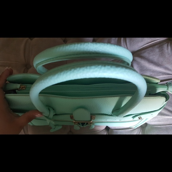 Large Bag - Picture 3 of 5