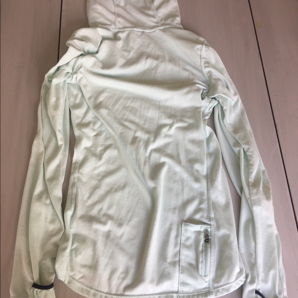 Nike dry fit top - Picture 2 of 2