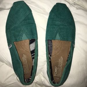 Green toms in good condition!!