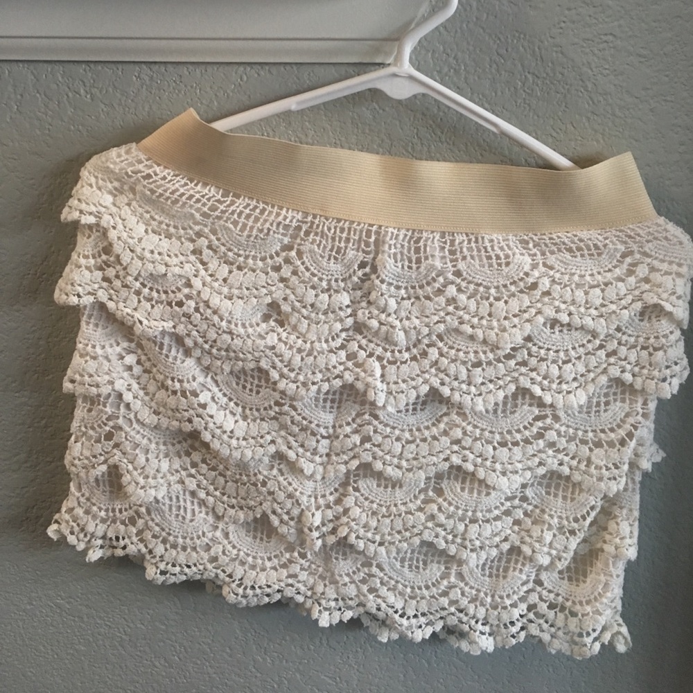 rue21 mini lace skirt.