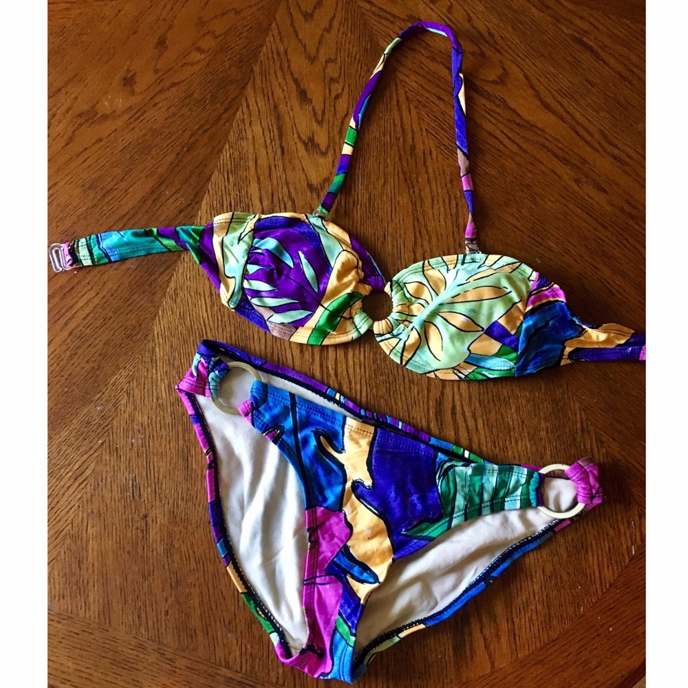 Fun flirty bathing suit.