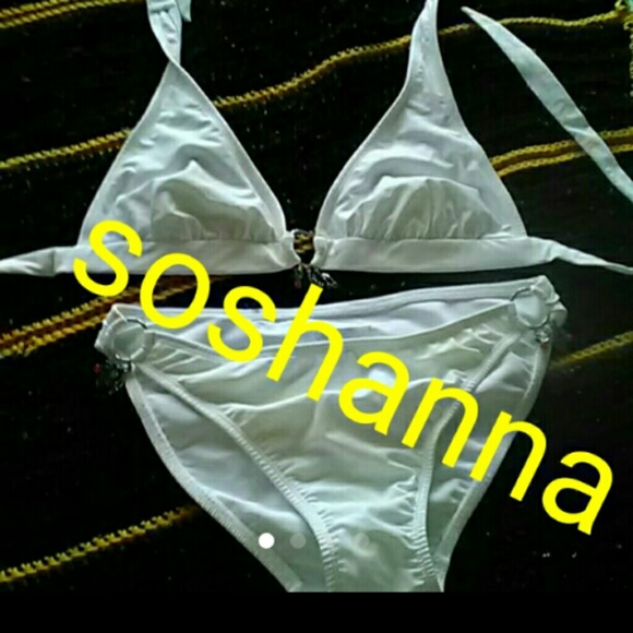 Soshanna bikini? - Picture 1 of 4