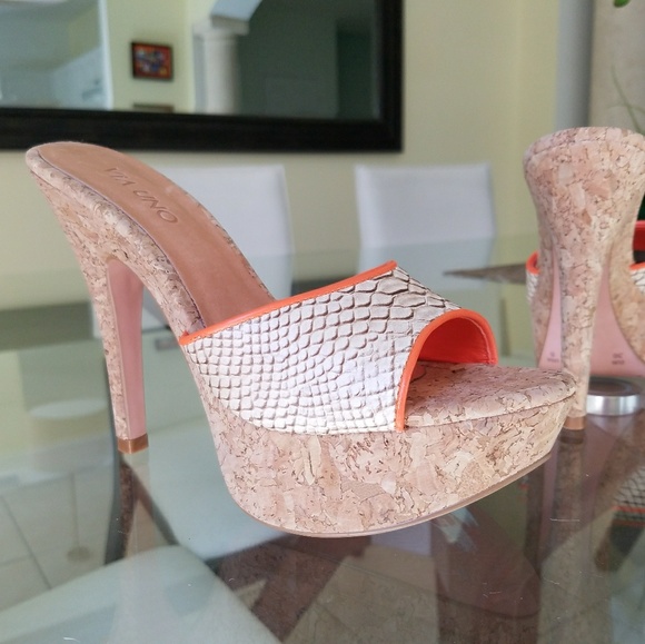 Very Good  Qualify High  heel mules size 5 - Picture 3 of 4