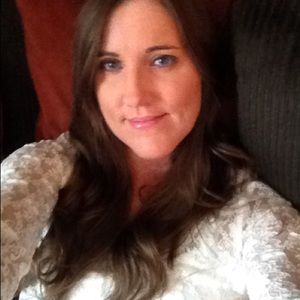 Meet your Posher, Alesha