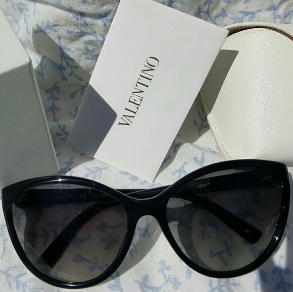 Valentino cateye scalloped black sunglasses main image 5