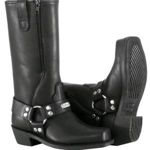 Women's square toe river road boots new with tags