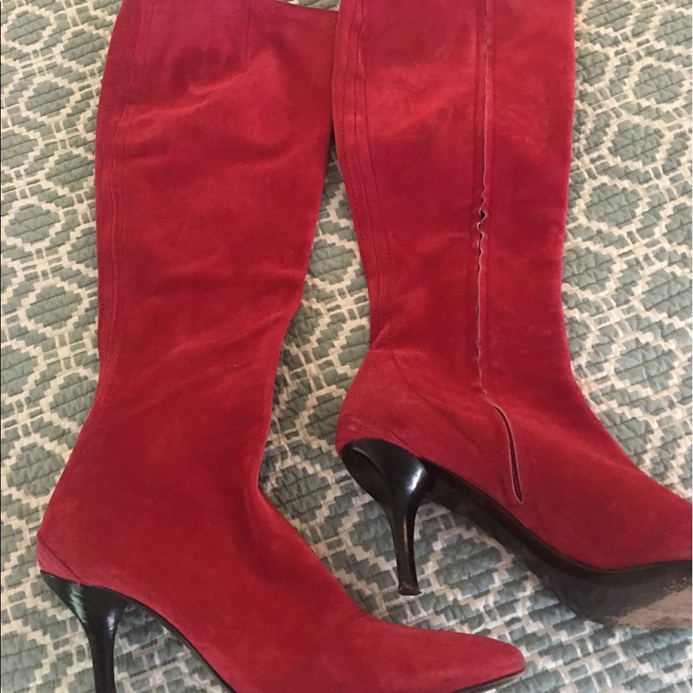 Michel Vivian Paris -- Pink Suede Boots
