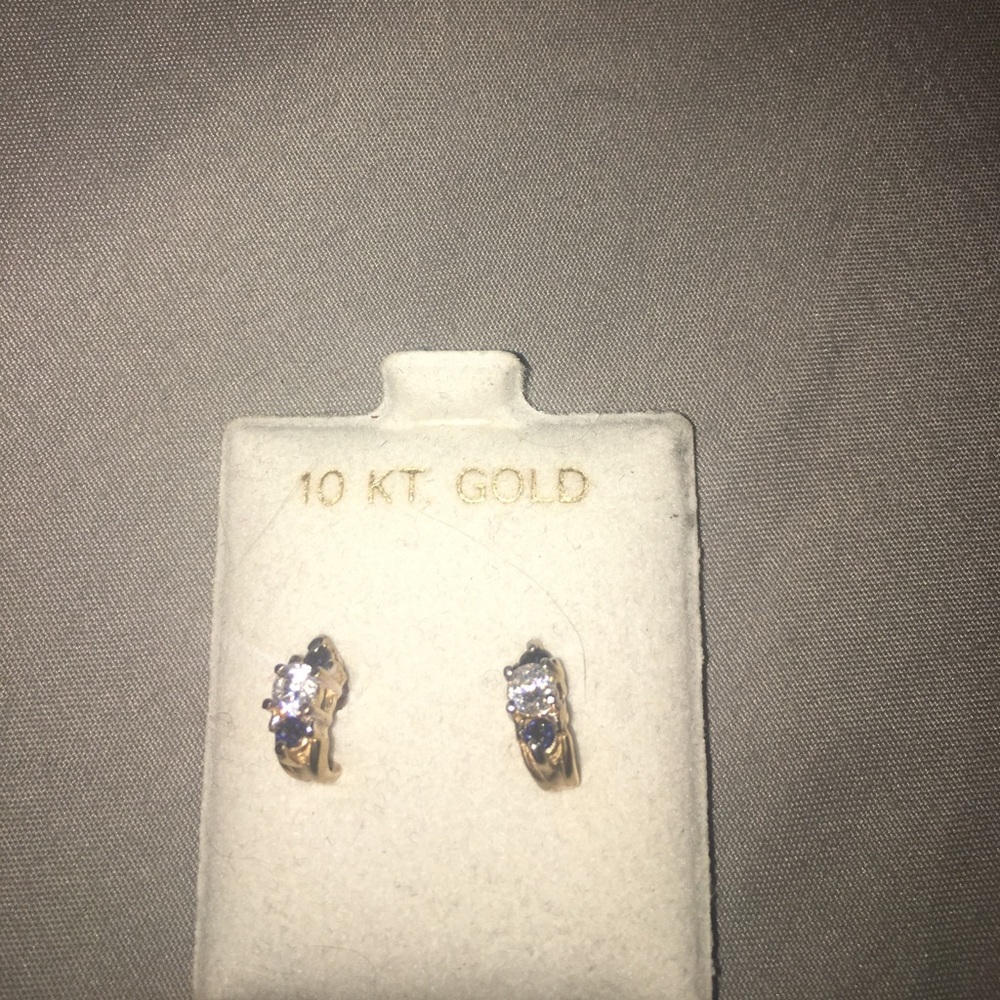 10k gold earrings
