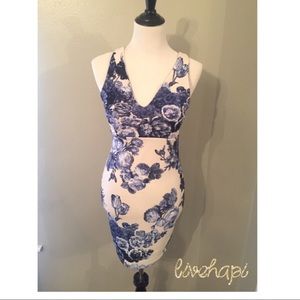 NWT • Blue rose print cocktail dress 💙