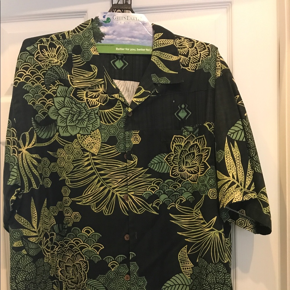 Tommy Bahama Men's Shirt