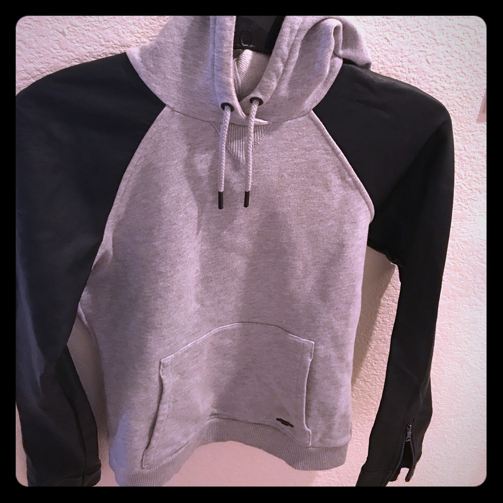 Armani Exchange - XS | TP Grey & Black Hoodie