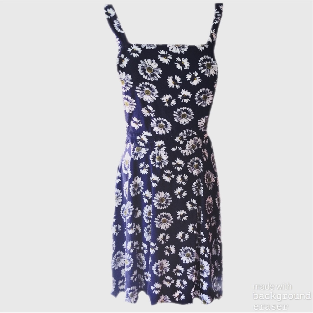 1990s Daisy dress or jumper small 1990s