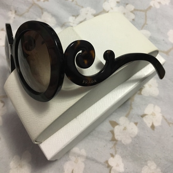 Prada Oversized Baroque Round Tortoise Sunglasses - Picture 3 of 4