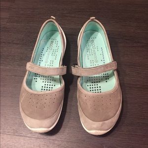 Ecco walking shoes