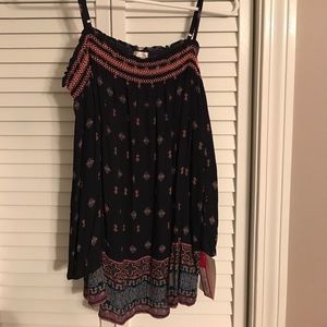 Xhilaration cold shoulder top
