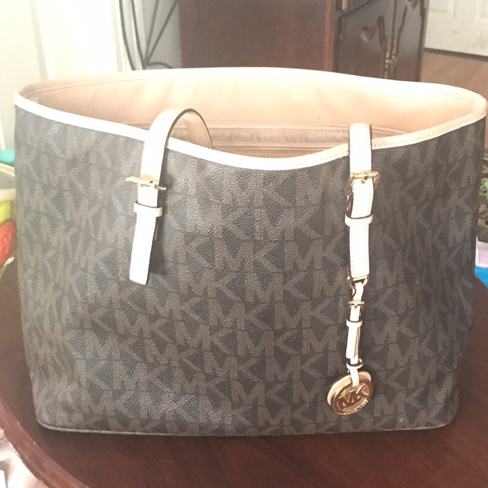 XL Michael Kors Jet Set Travel Tote 100% auth.