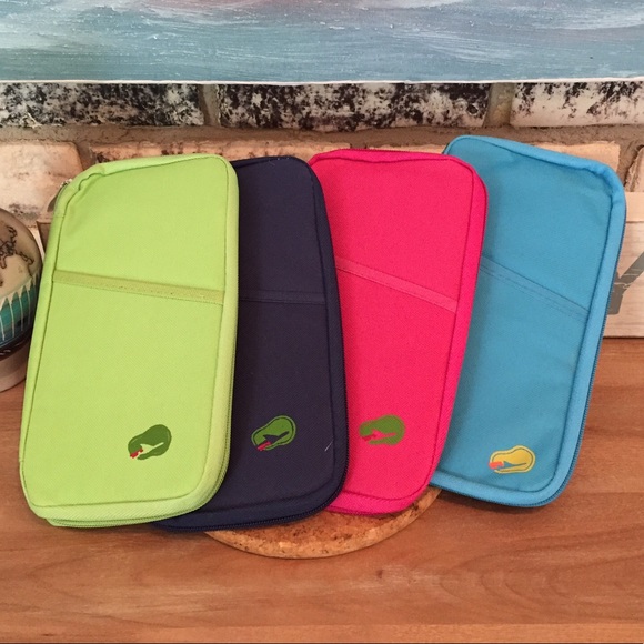 ✈️ LAST ONE - NWT Travel Passport Wallet - Navy - Picture 5 of 7