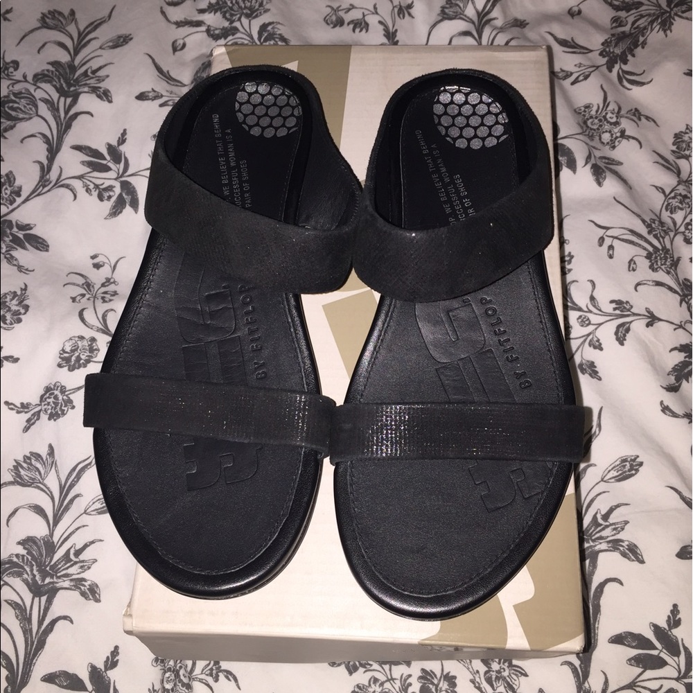 Fit flop black slide