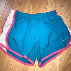 Girls' M Nike Running Shorts