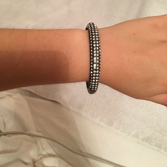 Bracelet - Picture 1 of 2