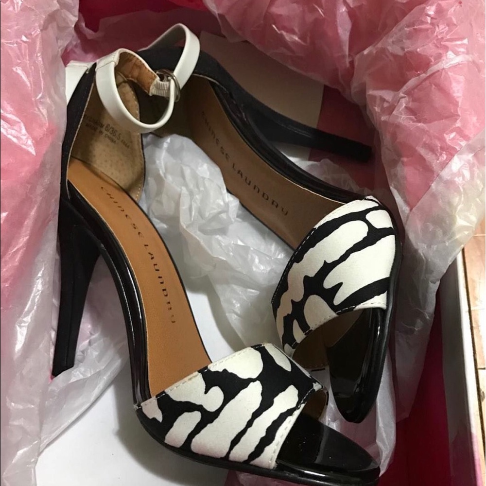 Chinese laundry heels.. brand new!!
