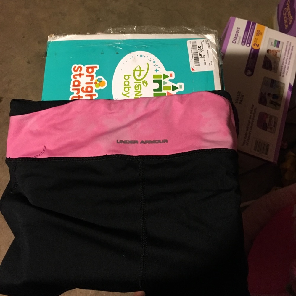 Black and pink marble under armor volleyball short