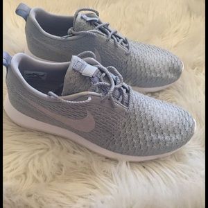 Nike Roshe Flyknit