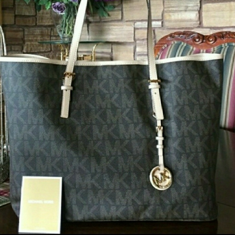 BRAND NEW TAGS ATTACHED XL MK AUTHENTIC TOTE