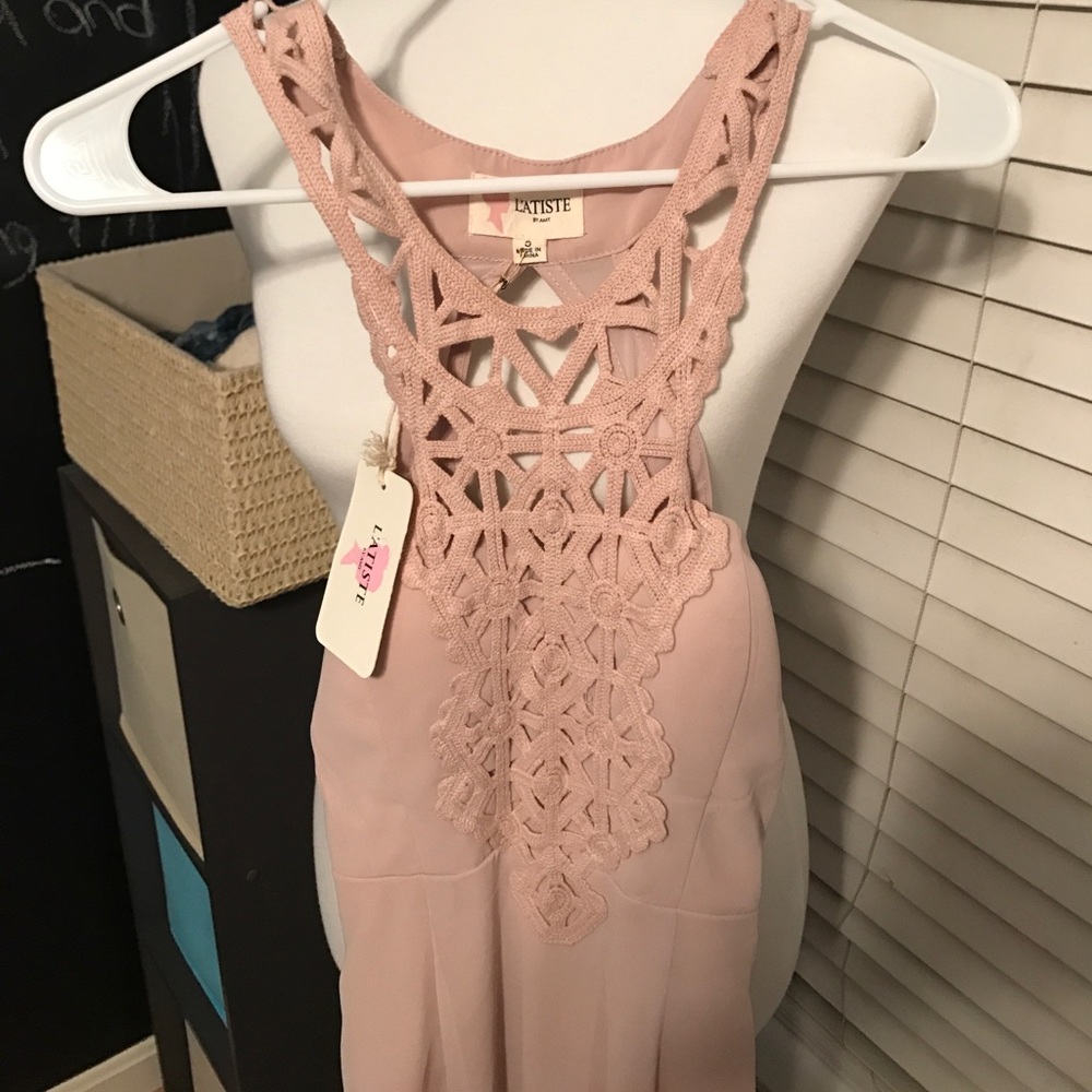 Maxi - Picture 2 of 3