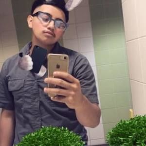 Meet your Posher, Luis