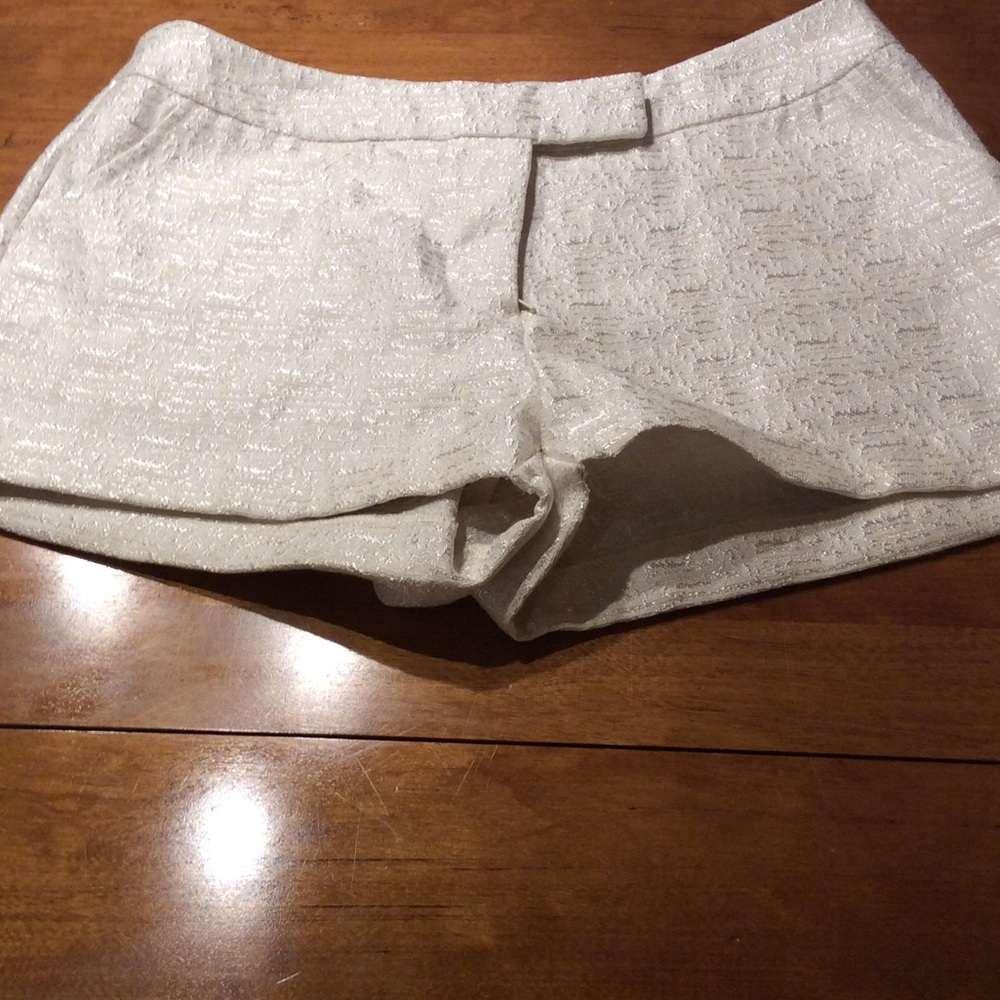 NWOT Romeo & Juliet Jacquard Dress Shorts!