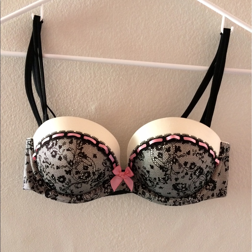 NWOT Victoria's Secret Very Sexy Strapless Bra