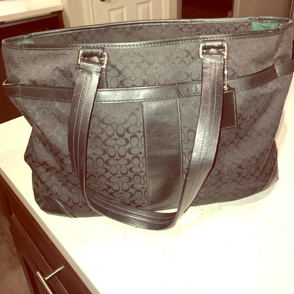 Coach Handbags - ❤️SALE❤️Classic Coach Large Purse/ Diaper Bag