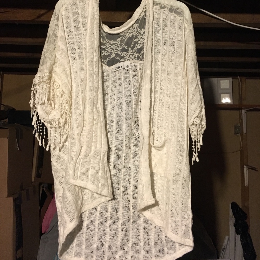 Super cute cardigan. Perfect for summer