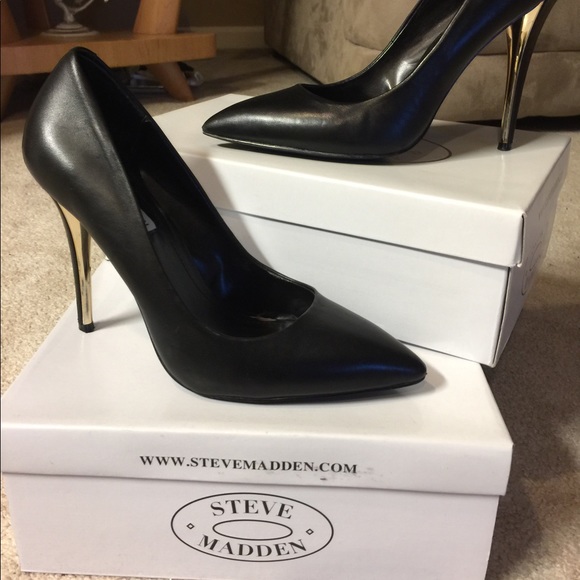 Steve Madden Shoes - Steve Madden Leena