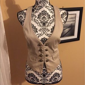 H&M Razor Back Vest!!