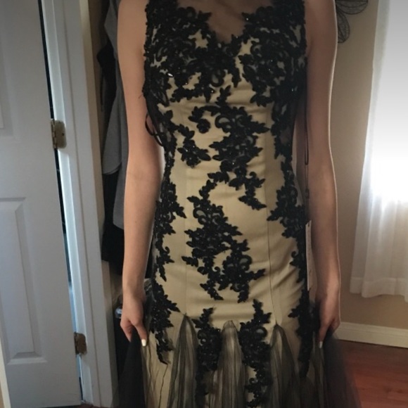 Prom dress - Picture 3 of 4