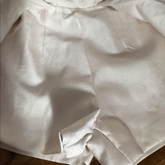 Julie Romper - Picture 7 of 7