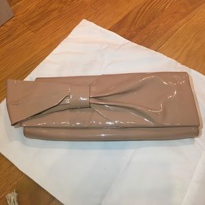 Nude clutch