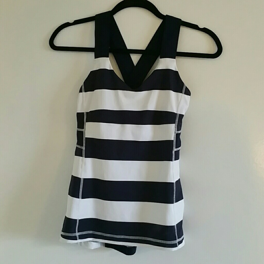 Lululemon exercise tank