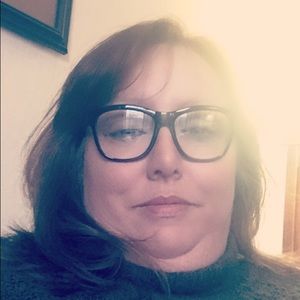 Meet your Posher, Claudia