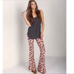 Novella Royal Janis bells