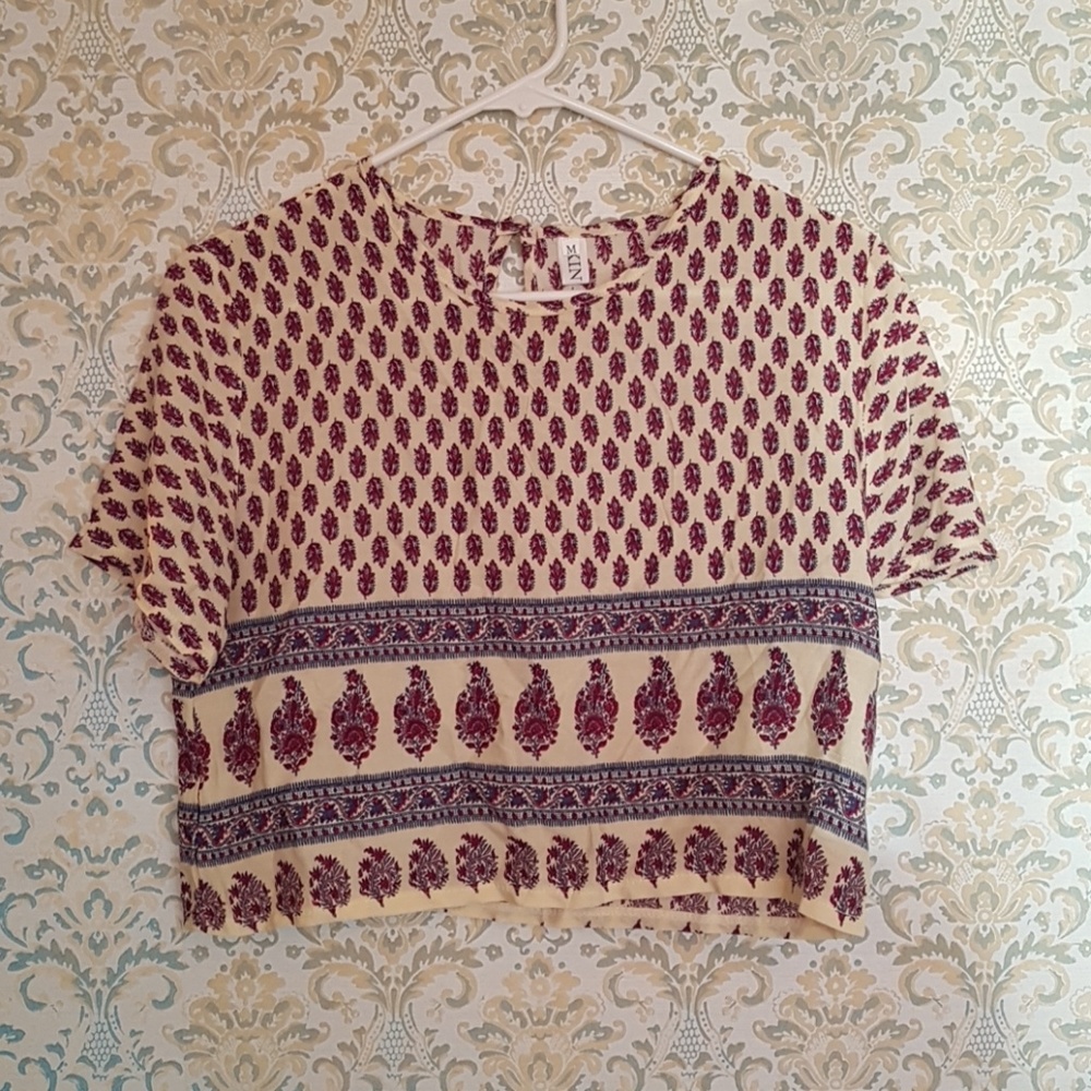 Crop top
