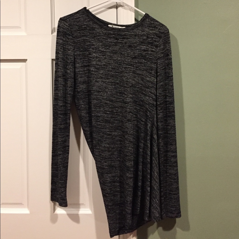 Assymetrical knit sweater