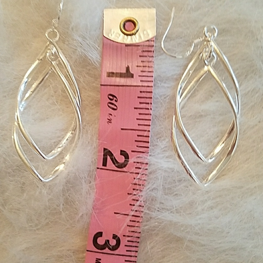 ANY 4 PAIRS FOR $15!   Twist Earrings - Picture 3 of 3