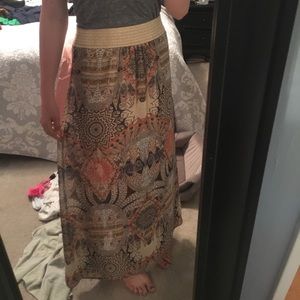 Patterned maxi skirt