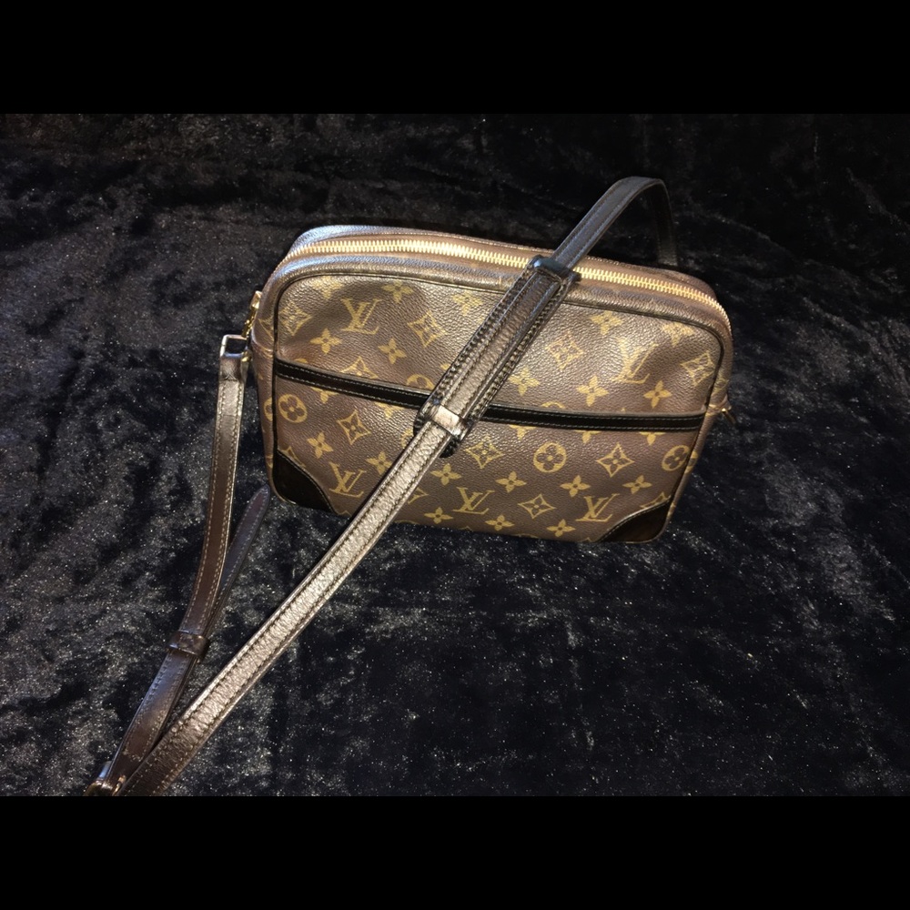 Louis Vuitton Trocadero27 cross body