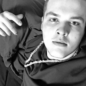 Meet your Posher, Logan